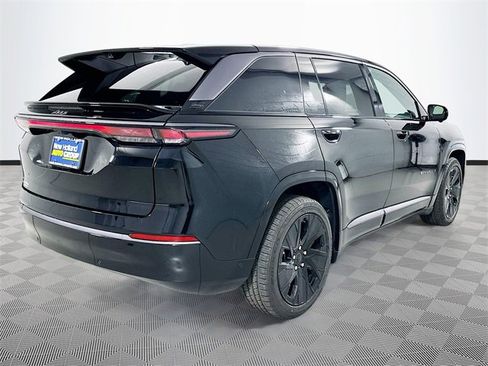 New 2025 Jeep Wagoneer S Launch Edition image 4