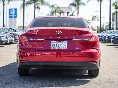 Used 2025 Toyota Camry LE FWD image 8