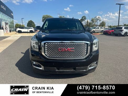 Used 2015 GMC Yukon Denali w/ Premium Package AWD/4WD image 5