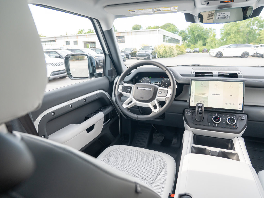 New 2026 Land Rover Defender 110 S AWD/4WD image 18