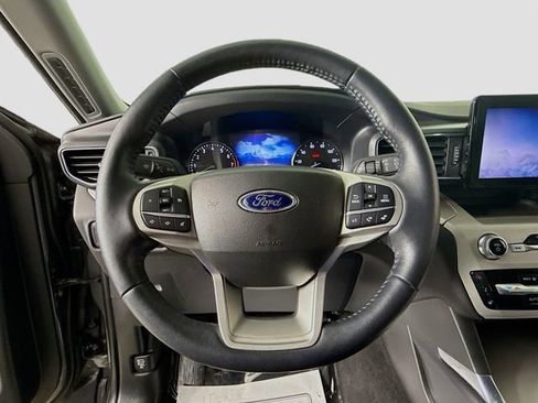 Used 2023 Ford Explorer XLT w/ Equipment Group 202A image 11