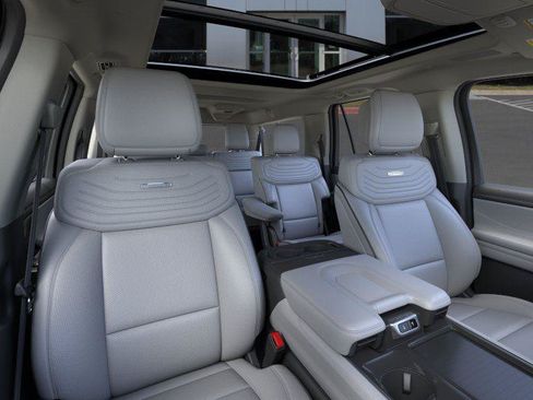 New 2026 Ford Expedition Max Platinum w/ Platinum Ultimate Package AWD/4WD image 10