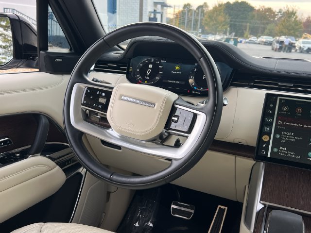 Used 2024 Land Rover Range Rover SE AWD/4WD image 17