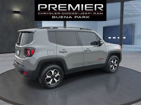 Used 2021 Jeep Renegade Trailhawk image 8