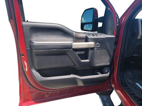 Used 2020 Ford F350 Lariat w/ Lariat Ultimate Package AWD/4WD image 9
