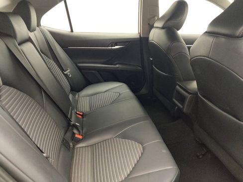 Used 2022 Toyota Camry SE FWD image 19