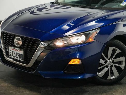 Used 2022 Nissan Altima 2.5 S FWD image 10