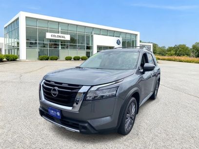 Used 2023 Nissan Pathfinder SL w/ SL Premium Package