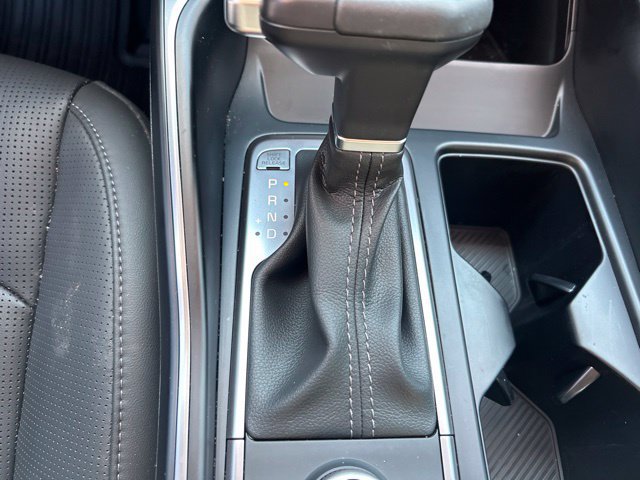 Used 2025 Kia Sorento S w/ Panoramic Sunroof Package FWD image 27