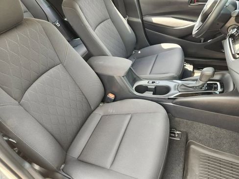 Used 2024 Toyota Corolla LE FWD image 10