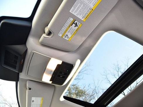 Certified 2023 Nissan Pathfinder SL w/ SL Premium Package image 25