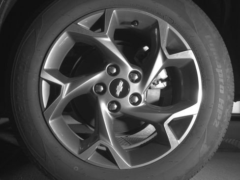 Used 2025 Chevrolet Trax LT FWD image 11
