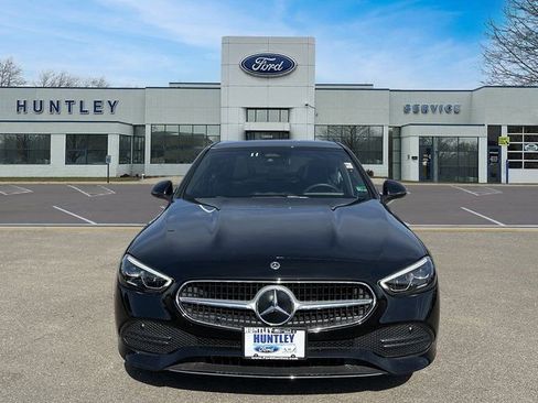 Used 2025 Mercedes-Benz C 300 4MATIC Sedan image 3