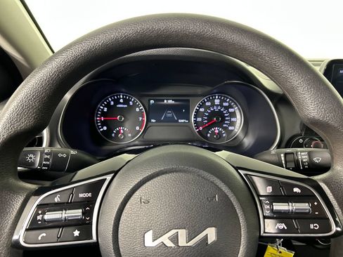 Used 2024 Kia Forte LXS FWD image 13