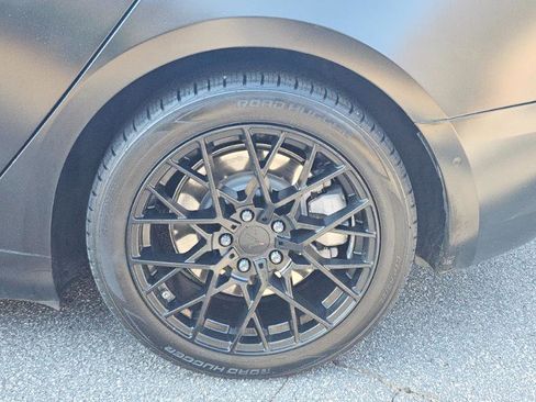 Used 2018 Tesla Model 3 Long Range image 13