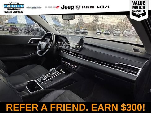 Used 2024 Mitsubishi Outlander SE image 29