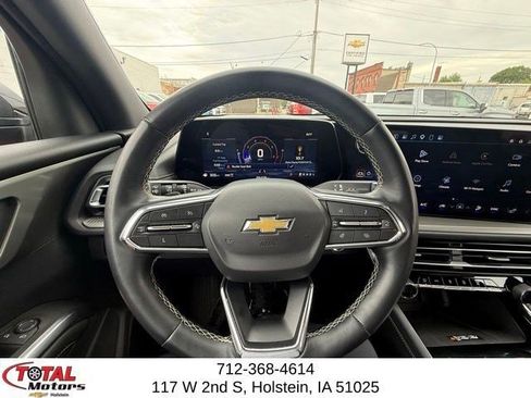 Used 2025 Chevrolet Traverse LT AWD/4WD image 22