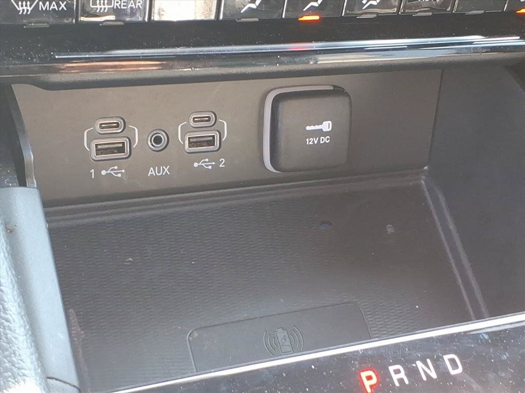 Used 2024 Jeep Grand Cherokee Laredo X w/ Luxury Tech Group I AWD/4WD image 32