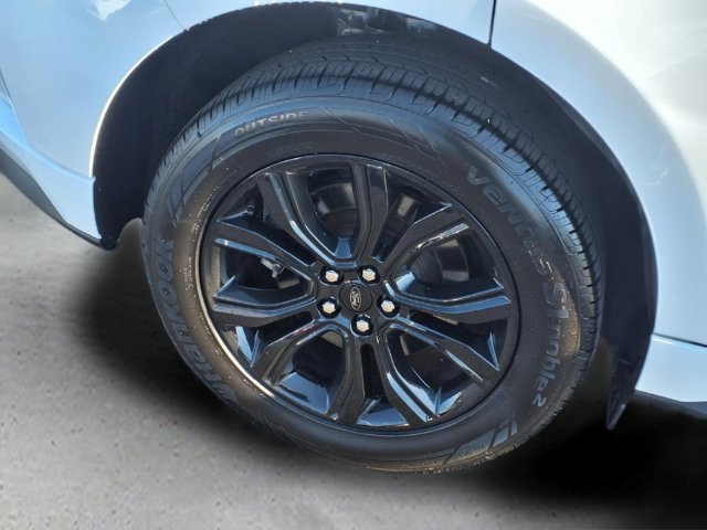 Used 2024 Ford Edge SE w/ Black Appearance Package AWD/4WD image 9