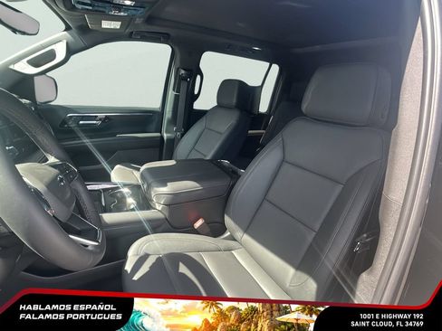 New 2026 Chevrolet Suburban Z71 w/ Z71 Off-Road Package AWD/4WD image 14