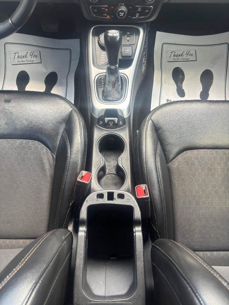 Used 2018 Jeep Compass Latitude w/ Popular Equipment Group AWD/4WD image 18