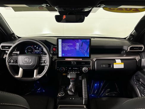 Certified 2025 Toyota 4Runner TRD Off-Road Premium image 29