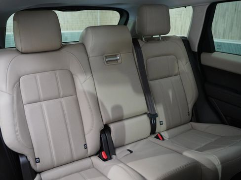 Used 2019 Land Rover Range Rover Sport HSE AWD/4WD image 36