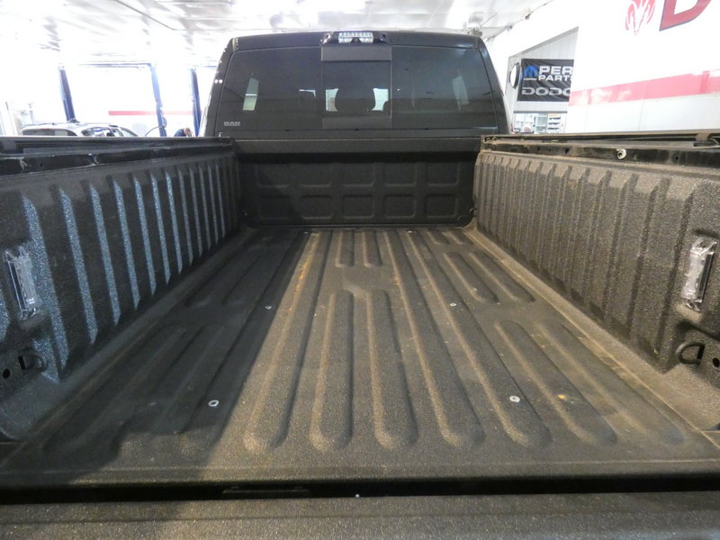 Used 2022 RAM 3500 Limited AWD/4WD image 6