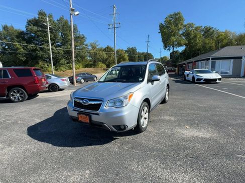 Used 2015 Subaru Forester 2.5i Premium w/ All-Weather Package image 4