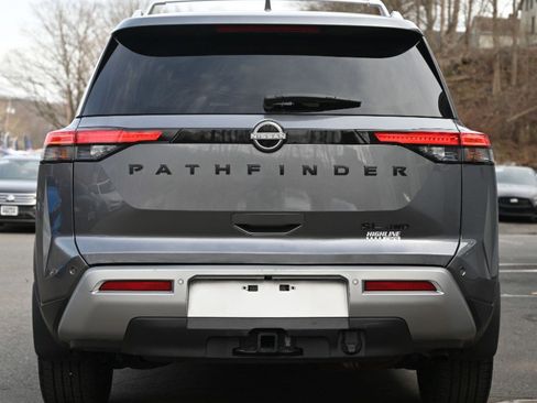 Used 2023 Nissan Pathfinder SL w/ SL Premium Package image 5