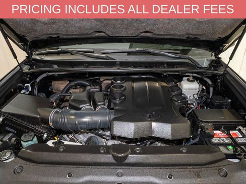 Used 2022 Toyota 4Runner TRD Off-Road Premium AWD/4WD image 21