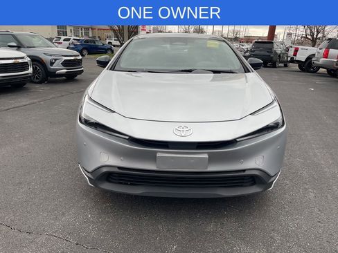 Used 2023 Toyota Prius LE image 2