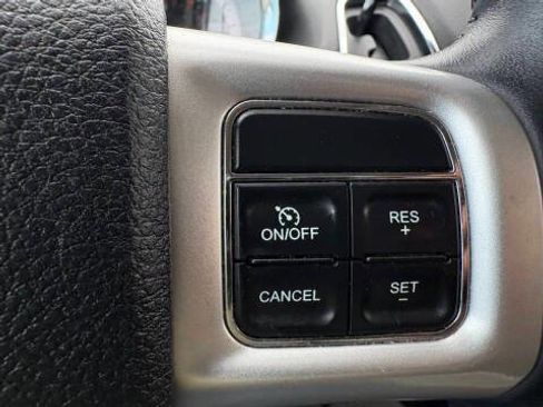 Used 2016 Dodge Grand Caravan SXT w/ Rear Park Assist Package image 23