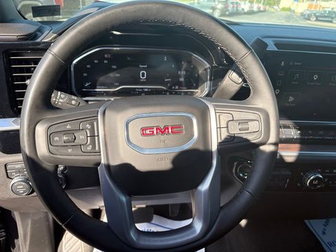 Used 2025 GMC Sierra 1500 SLT image 14