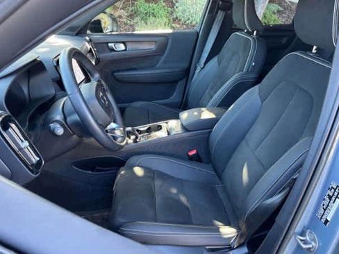 Used 2023 Volvo XC40 Recharge Plus w/ Protection Package Premier image 2