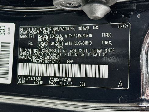 Used 2024 Toyota Sienna Limited AWD/4WD image 35