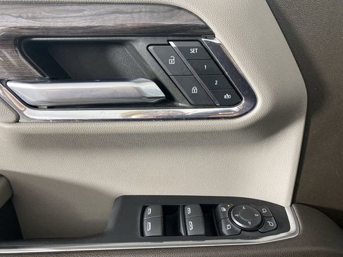 Used 2023 Chevrolet Silverado 1500 LTZ image 25