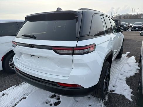 New 2025 Jeep Grand Cherokee Limited image 6