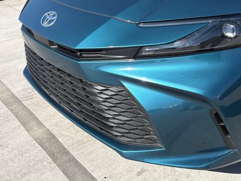 Used 2025 Toyota Camry LE FWD image 4