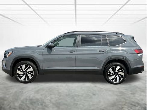 New 2026 Volkswagen Atlas SE FWD image 2
