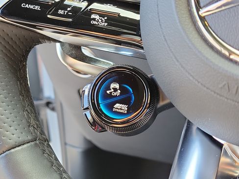 Used 2024 Mercedes-Benz GLC 43 AMG 4MATIC image 32