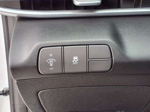 New 2025 Hyundai Elantra SEL image 27