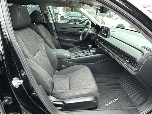 Used 2025 Honda Accord SE image 23