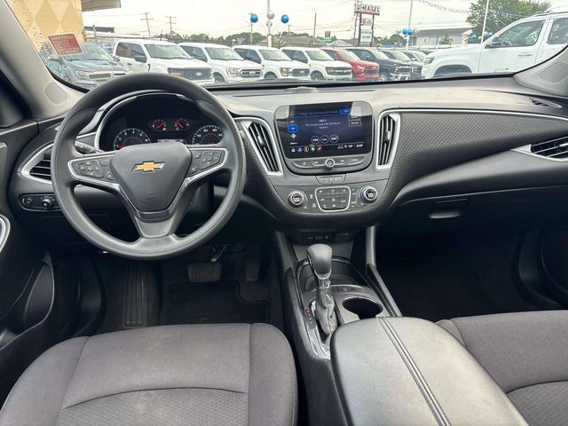 Used 2024 Chevrolet Malibu LT FWD image 11