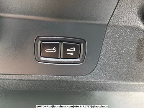 Used 2022 Porsche Panamera 4S w/ Premium Package image 43