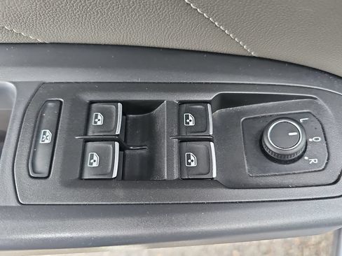 Used 2022 Volkswagen Atlas SEL R-Line AWD/4WD image 28
