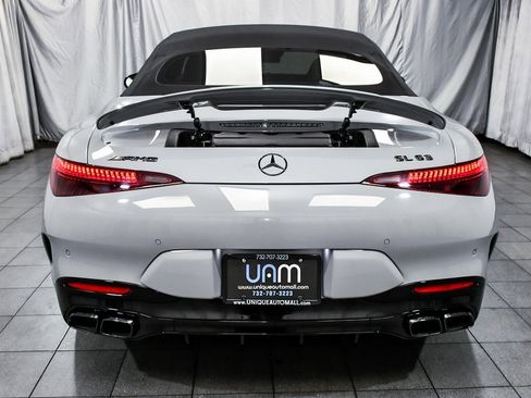 Used 2022 Mercedes-Benz SL 63 AMG 4MATIC w/ Driver Assistance Package image 6