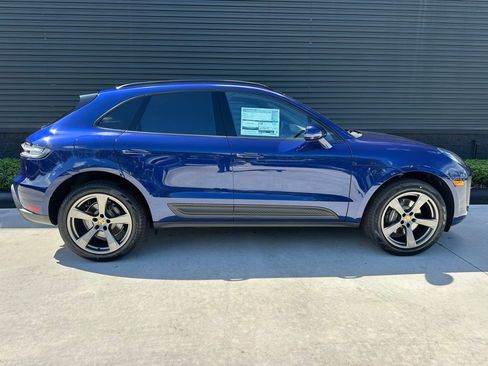 Used 2026 Porsche Macan AWD/4WD image 10