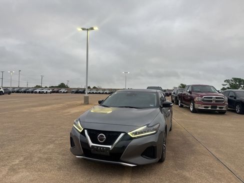 Used 2022 Nissan Maxima SV w/ Floor Mat Group image 6