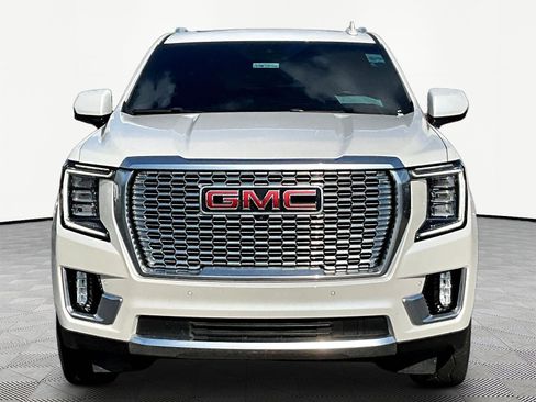 Used 2024 GMC Yukon XL Denali w/ Denali Reserve Package AWD/4WD image 2